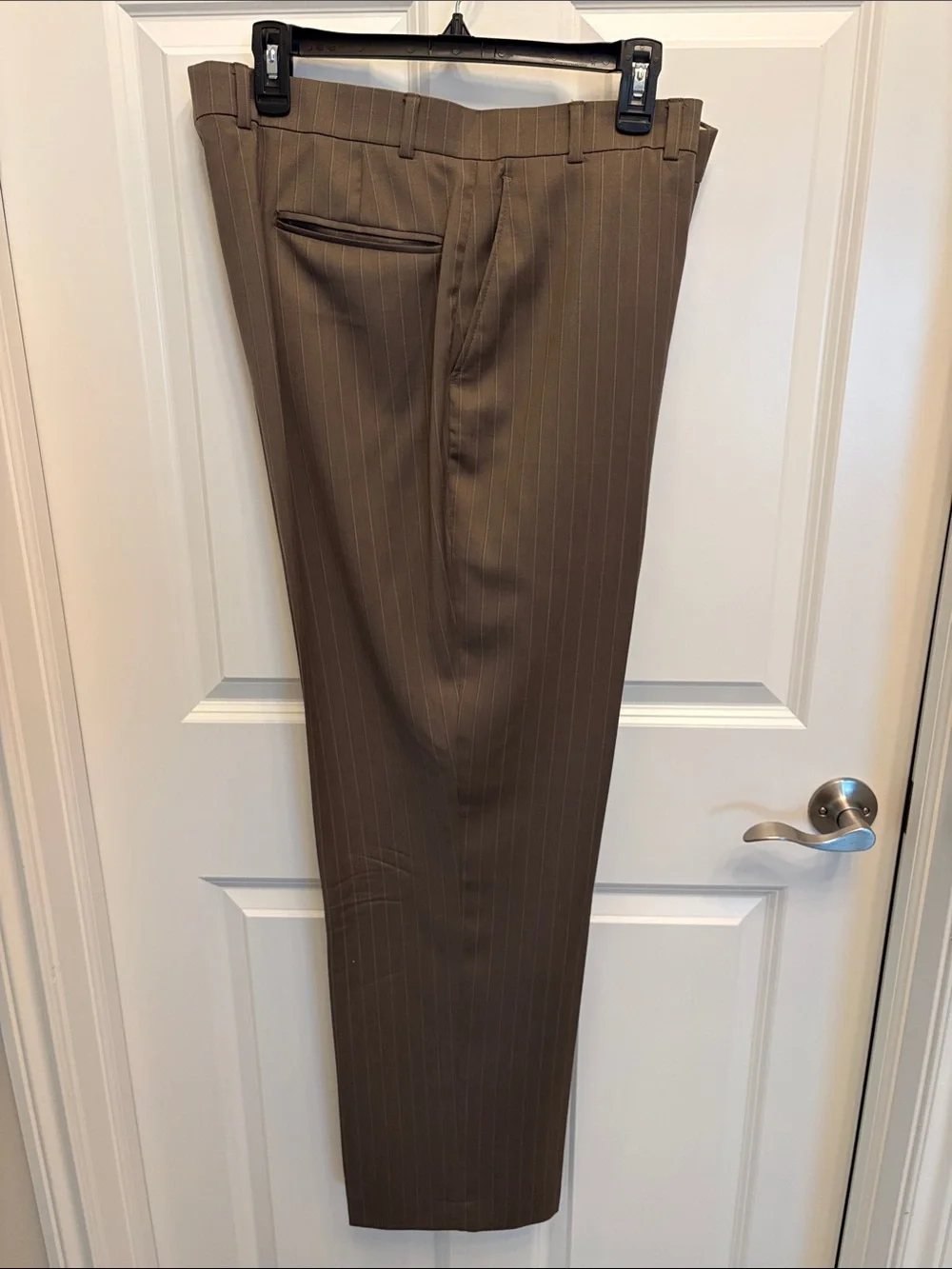 Stafford Super Brown Pinstripe Men's Two-Piece Suit 48L pants 38x32